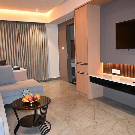 Vantara Suites Vellore Exterior foto